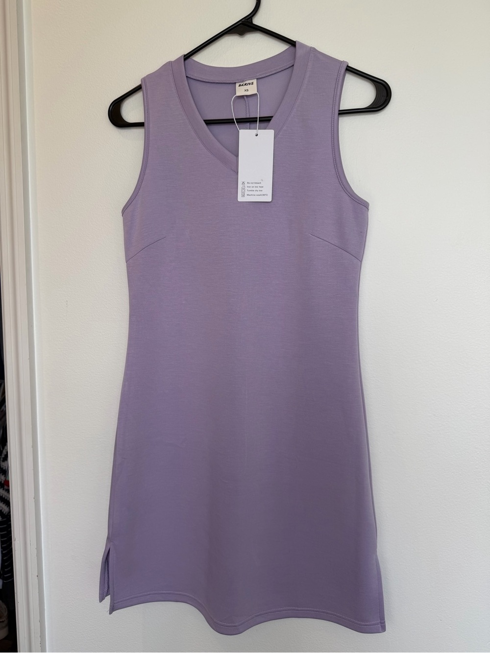 Lavender V-Neck Sleeveless Dress